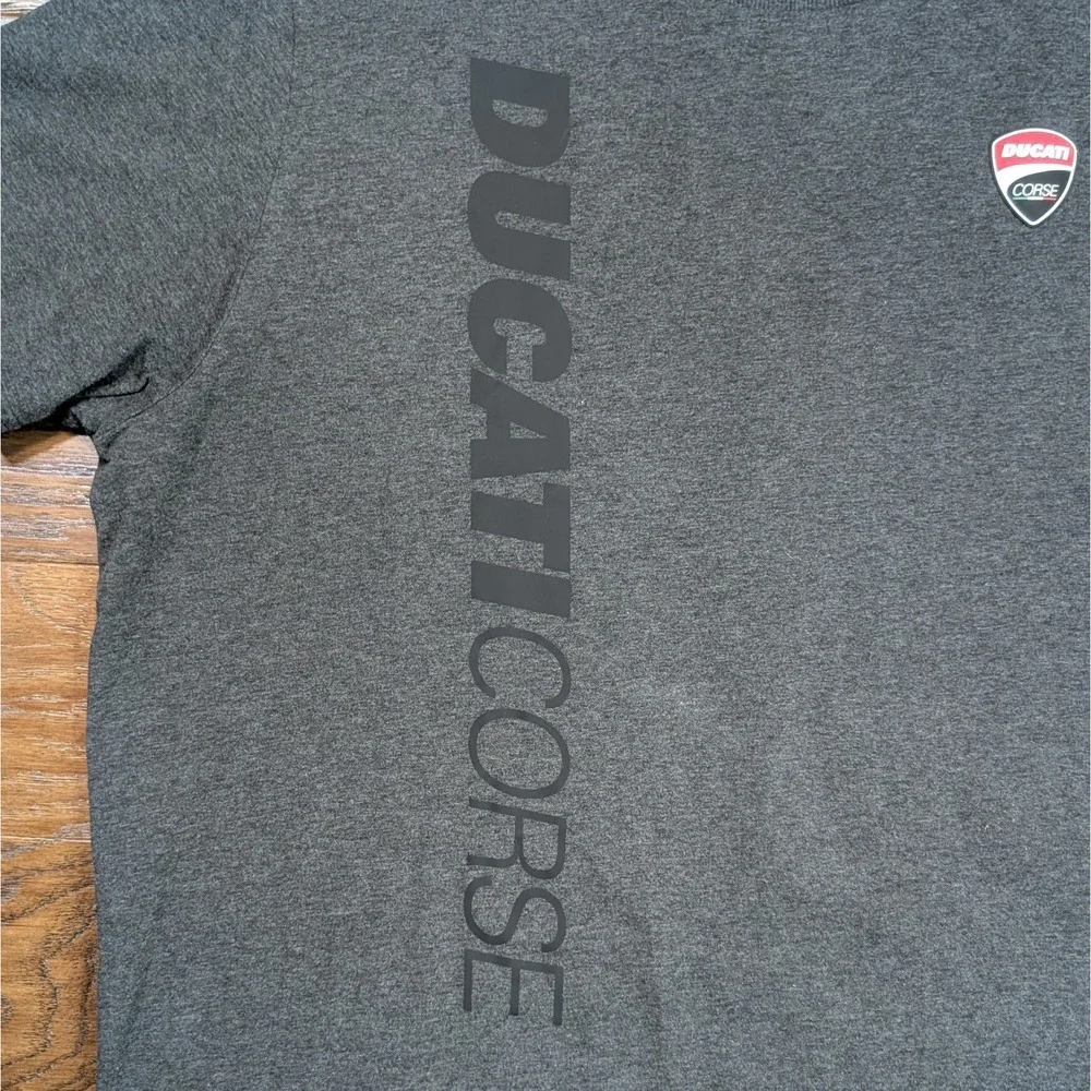 Ducati Corse DC Tonal Short Sleeve T-Shirt Gray Black‎ Size XXL (25x30)